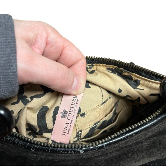 Vintage Juicy Couture Y2K  black velvet Juicy chain detail crossbody rare - Picture 12 of 16